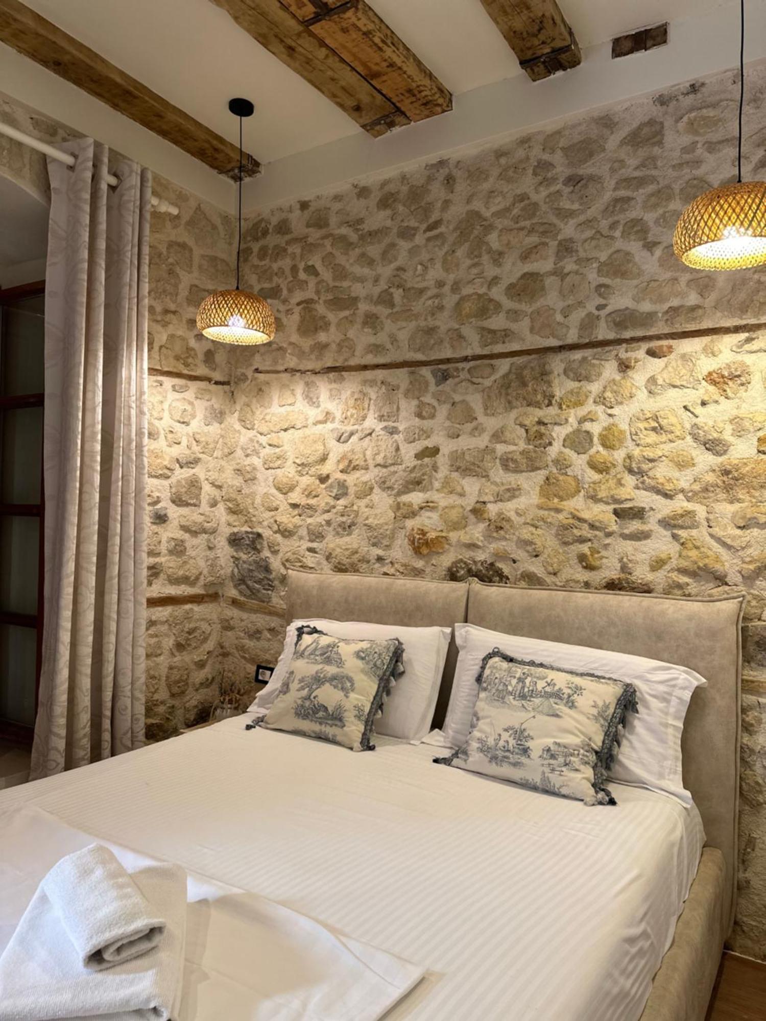 Bohemian Boutique Suites فلورا المظهر الخارجي الصورة
